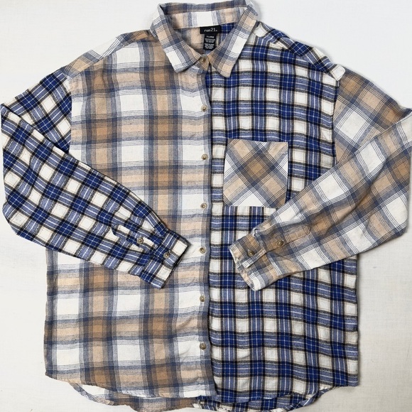 Rue21 Tops - Rue 21 l Spliced Split Plaid Long Sleeve Button Up Cropped Top l Women's Size XL